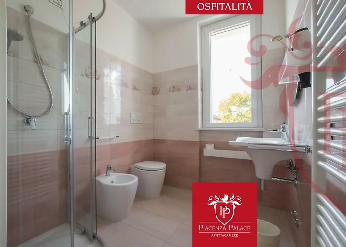 招待所 Affittacamere Palace 皮亚琴察