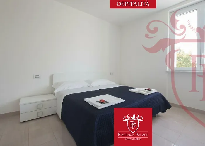 Konukevi Affittacamere Palace Piacenza